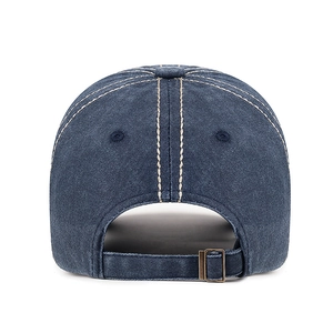 Casquette baseball en denim délavé bleu marine avec coutures blanches et boucle métal