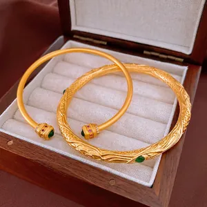 Bracelet Jonc Style Chinois Nouveau Cuivre Plaqué Or 18K Motif Gravé Gaufré Zircon Vert Bijoux Rétro