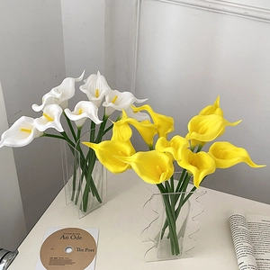 Realistic artificial PU calla lilies in white and yellow colors with acrylic vases