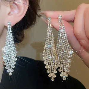 Lange Quaste Tropfenohrringe Luxus Strass Kupfer Mit Silbernem Ohrstecker Eleganter Palaststil Damen Hochzeit Schmuck