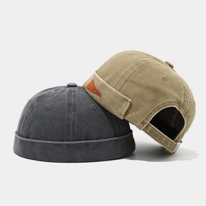 Bonnets Docker en coton délavé gris foncé et kaki avec boucle métallique réglable