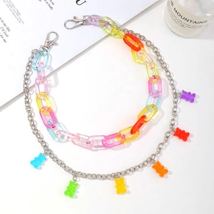 Dubbele tailleketting met kleurrijke harsbeertjes en acryl schakels op witte achtergrond