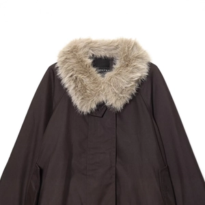 Waterproof parka jacket for women with detachable faux fur collar and secure zip closure