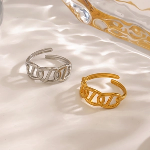 Adjustable oval pig nose chain rings in gold and silver finish for women fashion