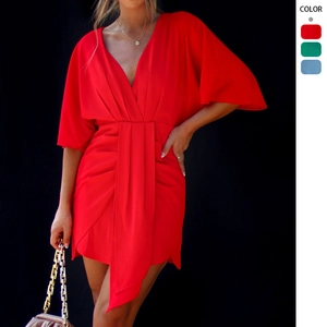 Robe Mini Élégante À Col En V Profond Polyester Manches Chauve-Souris Taille Plissée Coupe Slim Couleur Unie Été Sexy Fête Femmes