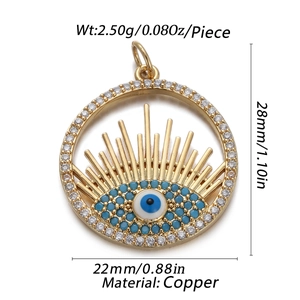 Detailansicht des Evil Eye Kupferanhängers mit Maßen 28mm und Gewicht 2,50g