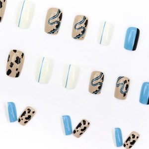 Short square leopard print and blue contrast color press-on nails for autumn and winter