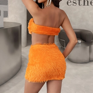 Sexy oranges Kunstpelz-Set mit trägerlosem Top und kurzem Minirock für Damen