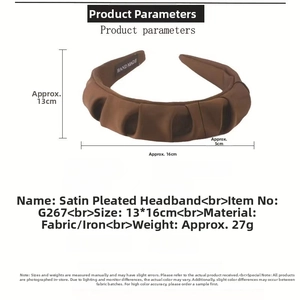 Detail view of brown satin pleated headband with 13x16cm dimensions and 5cm width