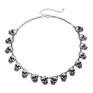 Retro punk schedel ketting met zilveren metalen hangers en verstelbare karabijnsluiting