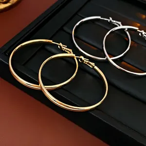 Grandes Créoles Rondes Minimalistes Pour Femmes Mode Bijoux En Cuivre Géométriques Avec Tige En Argent