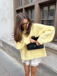 Retro loose yellow oversized letter sweater for women in high-quality outdoor knit texture