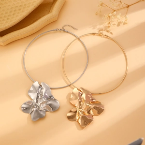 Minimalist irregular metal petal pendant chokers in polished gold and silver finish