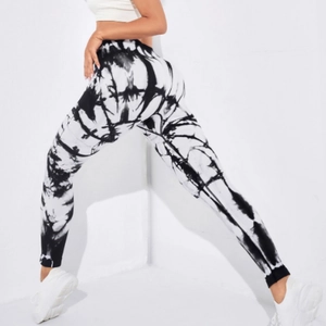Leggings de yoga sans couture tie-dye à taille haute avec effet galbant pour le fitness