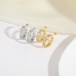 Minimalist C-shaped Cuban link earrings with sparkling zircons in gold and silver finish