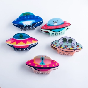 Five-piece set of cartoon UFO alien hair claws in colorful acrylic for women hair styling