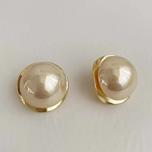 Elegant French style faux champagne pearl stud earrings with wavy golden metal base
