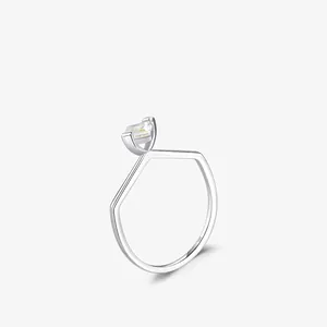 Bague En Argent Sterling 925 Avec Zircon Carré Irisé Bijoux Géométriques Minimalistes Pour Femmes