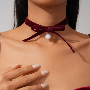 Burgundy Velvet Bowknot Choker Necklace With Faux Artificial Pearl Pendant Retro French Style Adjustable Jewelry For Women