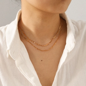 Collier Multicouche En Acier Inoxydable Plaqué Or Minimaliste Barre Courbée Chaîne Faite À La Main Pour Femmes