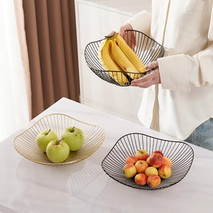 Nordischer Eisenfruchtkorb Mit Wellenkantendesign Dekorative Snack-Aufbewahrung Hohler Organizer Metallschale Wohnkultur