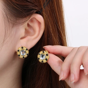 Boucles d'oreilles vintage en or 18K avec cristal carré et bordure de perles noires