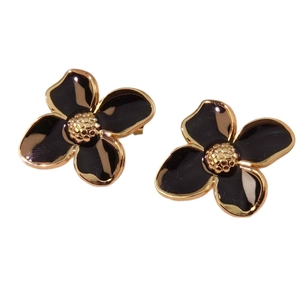 French vintage style four-petal black flower earrings with gold plating and titanium steel