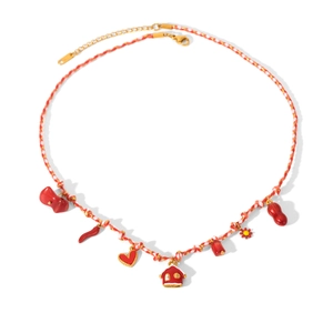 Collier en corde tressée avec pendentifs émaillés rouges en forme de cœur et de maison