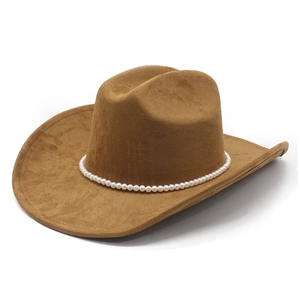 Chapeau de cowboy marron en suédine avec bordure en perles et calotte pincée classique