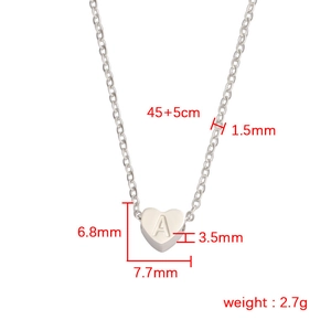 Collier en acier inoxydable avec pendentif cœur gravé de la lettre A sur chaîne classique