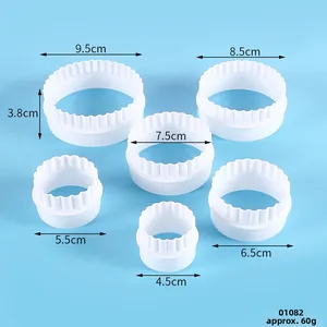 Size chart showing six fluted round pastry cutters with diameters from 4.5 to 9.5 cm
