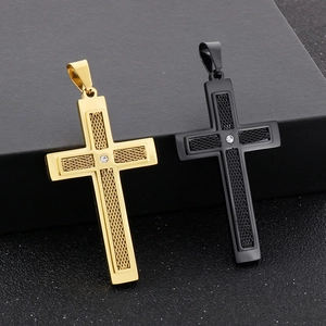 Pendentif croix hip hop double couche en acier inoxydable doré et noir avec diamant central