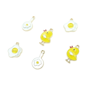 DIY cartoon chick and fried egg alloy charms with yellow and white enamel for jewelry making