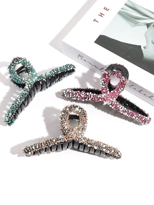 Rhinestone pearl hair claw clips, elegant sparkling shark clips for women styling daily wear.