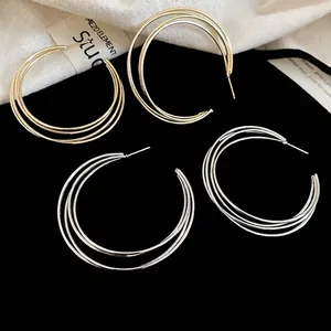 Mehrlagige C-förmige Metall-Ohrreifen in Gold und Silber für Damen Mode
