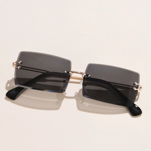 Fashion rimless rectangular sunglasses with gold metal temples and dark grey gradient lenses