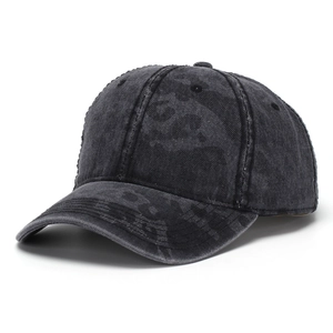 Detail of washed leopard camouflage pattern on high-quality cotton baseball cap texture