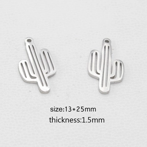 Detail of mirror polished hollow cactus pendants with 13x25mm size and 1.5mm thickness