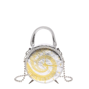 Sac à main rond argenté avec motif d'horloge dorée et bandoulière en chaîne métal