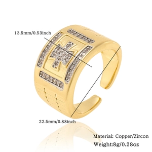 Detail view of adjustable zircon ring with dimensions 13.5mm width and weight 8g