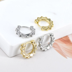 Boucles d'Oreilles Créoles Engrenage en Cuivre Avec Tige en Argent Sterling 925 et Zirconia Incrusté Hip Hop Bijoux pour Femmes