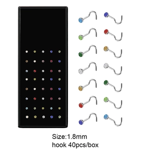 Set mit 40 bunten Edelstahl Nasensteckern in schwarzer Box, Hakendesign, Größe 1,8 mm