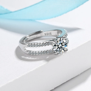 Elegant S925 sterling silver ring with large round zircon and double row of pavé diamonds