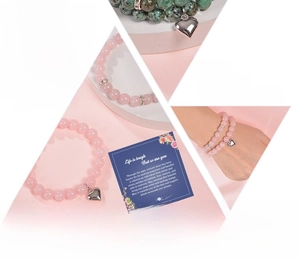 Details vom Aventurin-Perlenarmband mit Herzanhänger und Motivationskarte im Set