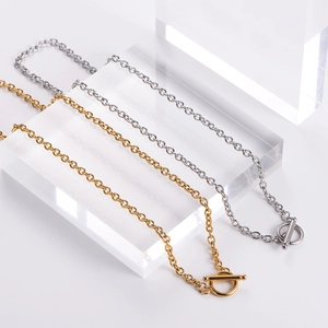 Minimalist stainless steel necklaces with toggle clasp in gold and silver finish