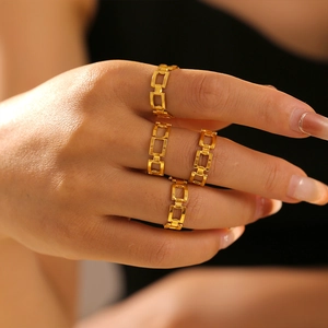 18k vergoldeter Edelstahl Ring-Set mit geometrischer Gliederkette für Damen
