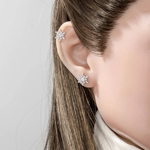 French style snowflake pearl cartilage earrings with elegant sparkling stones in white