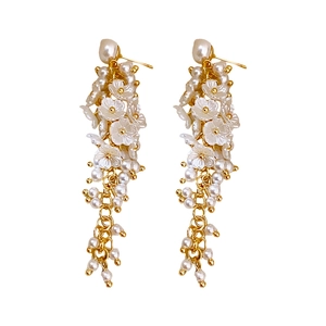 French vintage floral tassel earrings with white resin flowers and pearls in gold finish