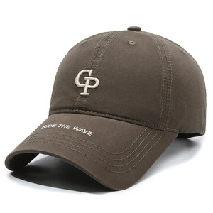 Casquette de baseball olive avec broderie GP blanche et lettrage RIDE THE WAVE sur le côté