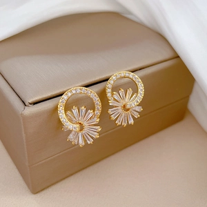 Luxurious gold-plated titanium steel floral stud earrings with cubic zirconia in gift box